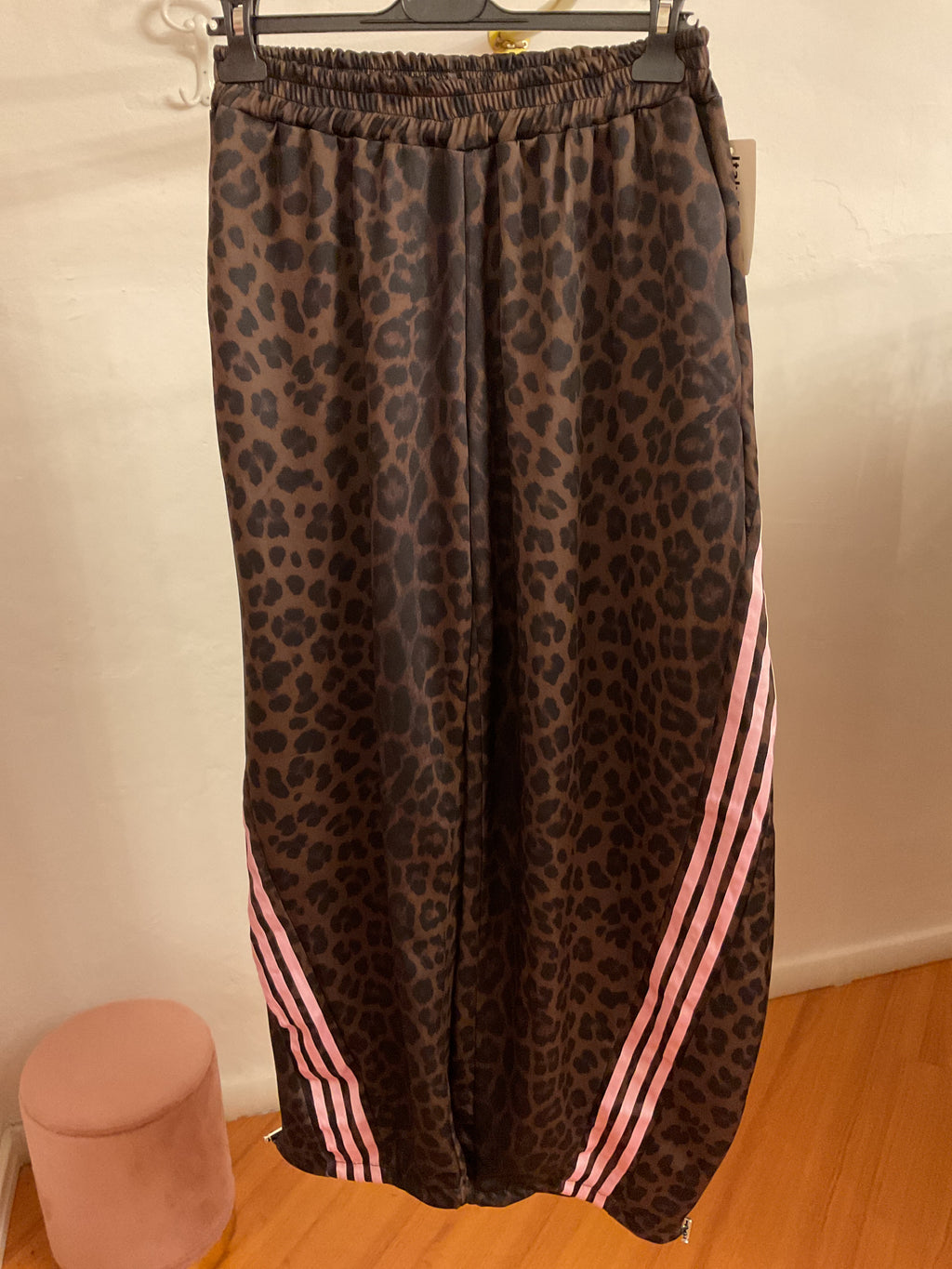 Pantaloni maculati