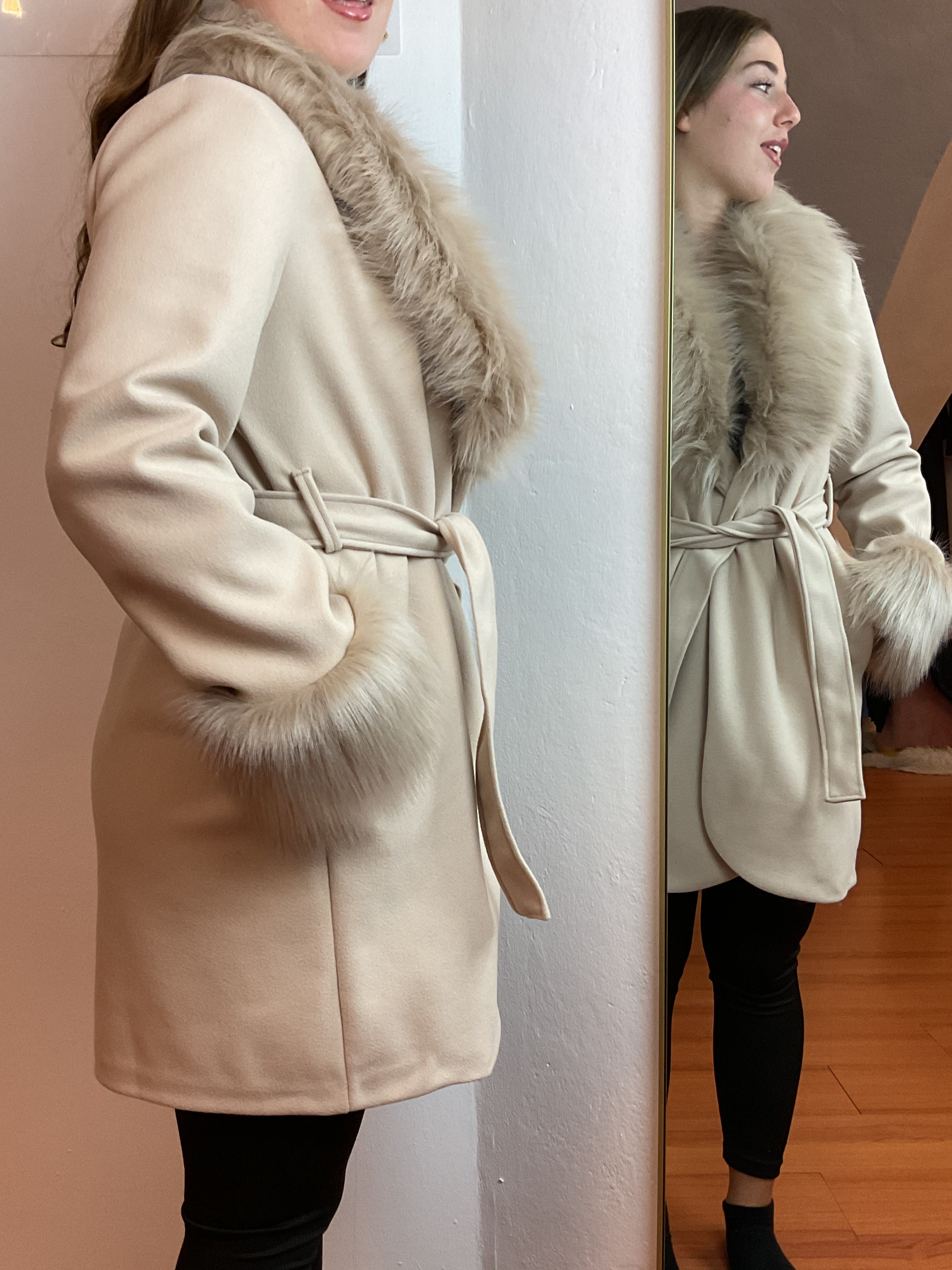 Giacca con collo e polsi in pelliccia